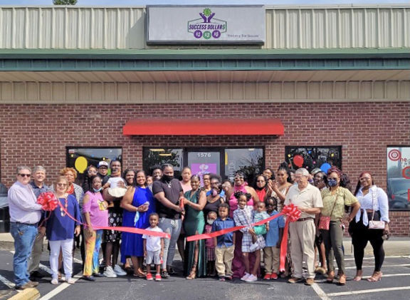 Chamber holds ribbon cutting